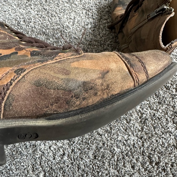 Steve Madden camo boots - Picture 4 of 5